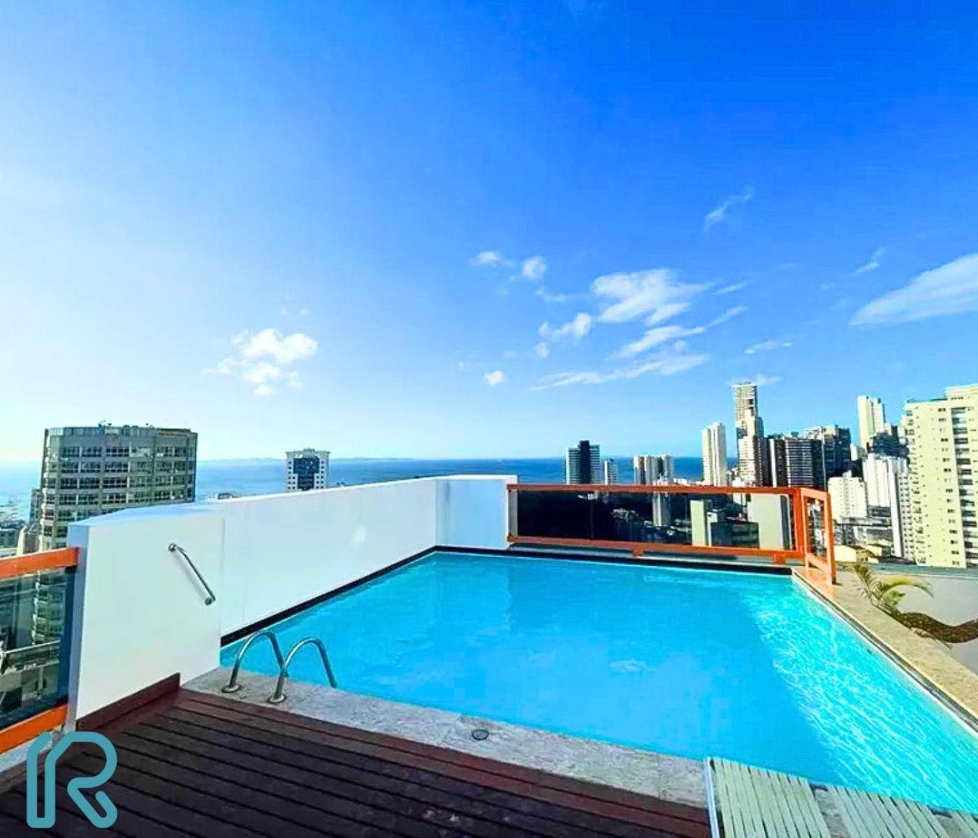 Lindo Apt Vista Mar Completo Com Piscina No Rooftop Do Edf, Proximo Ao Porto Da Barra 살바도르 외부 사진